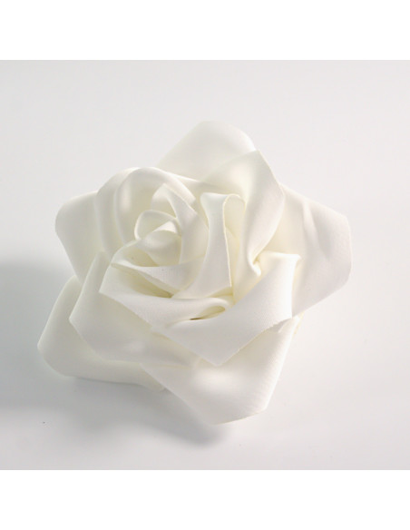 KWIAT Z MATERIAŁU BROSZKA PRZYPINKA LOLITA AKCESORIA RÓŻA RÓZYCZKA ECRU