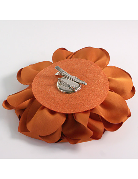 KWIAT Z MATERIAŁU RÓŻA BROSZKA PRZYPINKA LOLITA AKCESORIA 14 CM BRĄZOWY