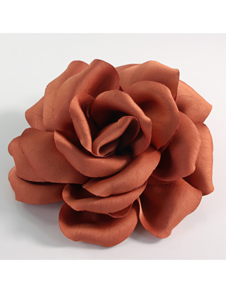 KWIAT Z MATERIAŁU RÓŻA BROSZKA PRZYPINKA LOLITA AKCESORIA 14 CM CEGLANY