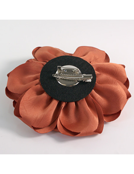 KWIAT Z MATERIAŁU RÓŻA BROSZKA PRZYPINKA LOLITA AKCESORIA 14 CM CEGLANY