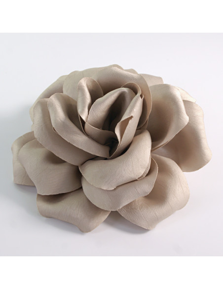 KWIAT Z MATERIAŁU RÓŻA BROSZKA PRZYPINKA LOLITA AKCESORIA 14 CM PIASKOWY