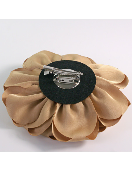 KWIAT Z MATERIAŁU RÓŻA BROSZKA PRZYPINKA LOLITA AKCESORIA 14 CM BEŻOWY