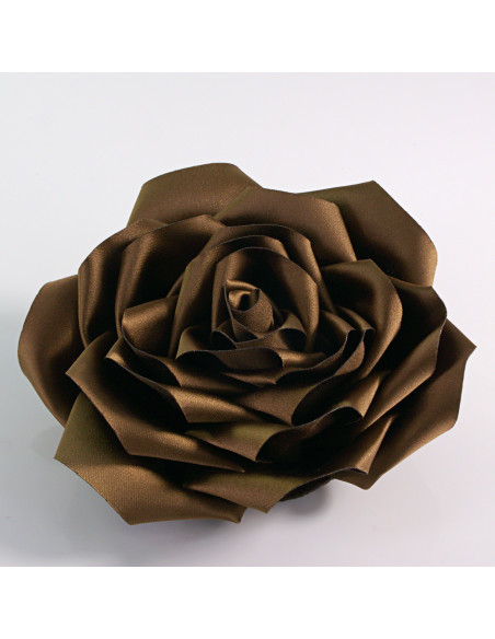 KWIAT Z MATERIAŁU RÓŻA BROSZKA PRZYPINKA LOLITA AKCESORIA 12 CM BRĄZOWY