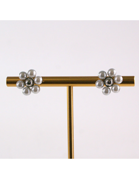 Kolczyki ze stali chirurgicznej SREBRNY KWIAT z PEREŁKAMI Lolita Akcesoria