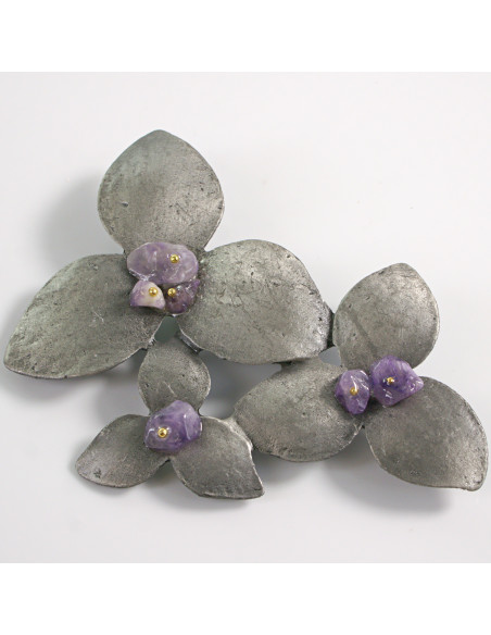 KLASYCZNA BROSZKA BROSZA GALERYJNA  TRZY KWIATY  Lolita Accessories