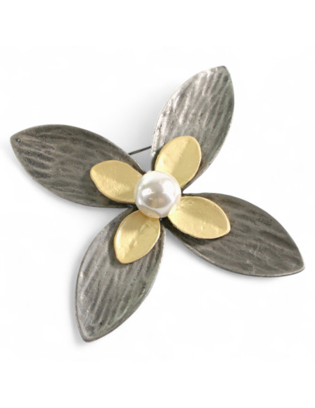 KLASYCZNA BROSZKA BROSZA GALERYJNA ROZETA KWIAT LILIJKA Lolita Accessories