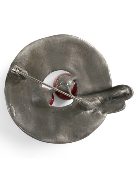 BROSZKA BROSZA GALERYJNA ROZETA Z CZERWONĄ PERŁĄ  Lolita Accessories