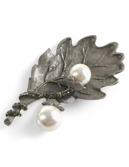 BROSZKA BROSZA GRAFITOWY LIŚĆ DĘBU Z PERŁĄ LOLITA AKCESORIA