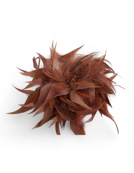 KWIAT Z PIÓR  BROSZKA PRZYPINKA LOLITA AKCESORIA 16 cm BRĄZOWY CYNAMONOWY