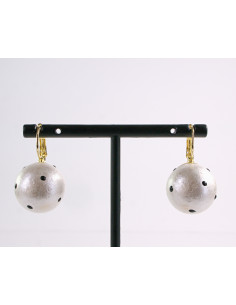 Kolczyki WISZĄCE PERŁY W KROPKI  LOLITA AKCESORIA srebrny...