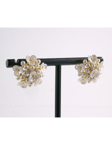 Kolczyki PERŁOWE KWIATKI KWIATY Lolita Akcesoria SREBRNY SZTYFT 925