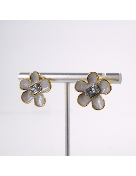 Kolczyki KWIATKI KWIATY  ecru   STAL CHIRURGICZNA  LOLITA AKCESORIA