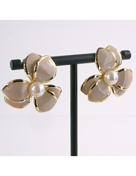 Kolczyki BEŻOWY KWIAT PERŁA KWIATEK LOLITA AKCESORIA srebrny sztyft 925