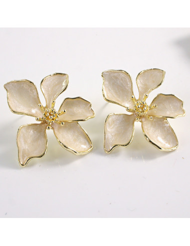 Kolczyki BEŻOWY KWIAT KWIATEK  LOLITA AKCESORIA...