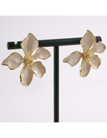 Kolczyki BEŻOWY KWIAT KWIATEK  LOLITA AKCESORIA srebrny sztyft 925