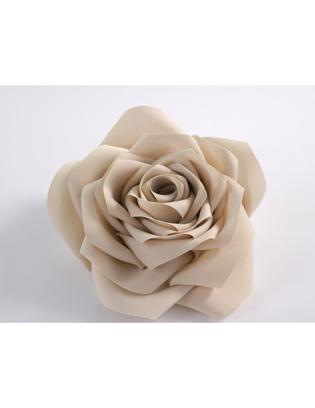 KWIAT Z MATERIAŁU BROSZKA PRZYPINKA LOLITA AKCESORIA RÓŻA 12 cm jasny beż