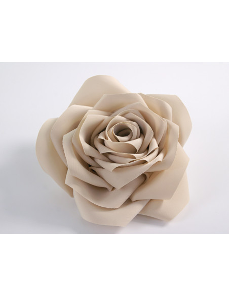 KWIAT Z MATERIAŁU BROSZKA PRZYPINKA LOLITA AKCESORIA RÓŻA 12 cm jasny beż