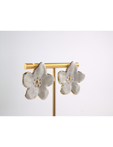 Kolczyki BIAŁY ECRU KWIATY KWIATKI STAL...