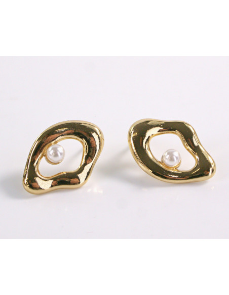 Kolczyki  ASYMETRYCZNA OSTRYGA Z PERŁĄ  STAL CHIRURGICZNA  LOLITA AKCESORIA