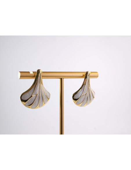 Kolczyki BIAŁY ECRU LIŚĆ MIŁORZĘBU   STAL CHIRURGICZNA  LOLITA AKCESORIA