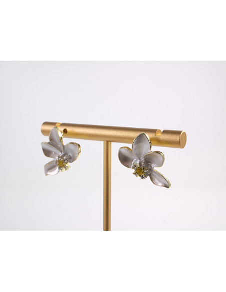 Kolczyki  KWIATKI Z PERŁĄ LOLITA AKCESORIA srebrny sztyft 925