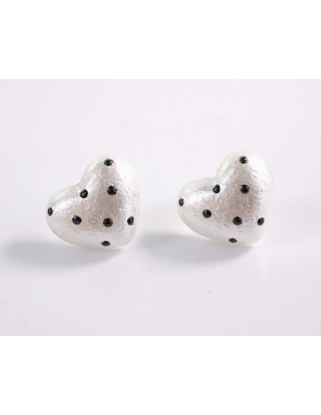 Kolczyki  SERDUSZKA SERCE ECRU LOLITA AKCESORIA srebrny sztyft 925