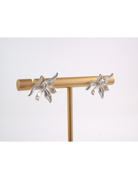 Kolczyki ASYMETRYCZNE  KWIATY SREBRNE KWIATKI  LOLITA AKCESORIA srebrny sztyft 925