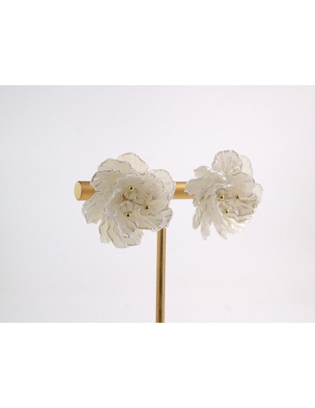 Kolczyki BIAŁE KWIATKI  KWIATY LOLITA AKCESORIA srebrny sztyft 925