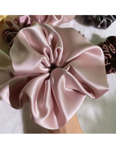 SCRUNCHIE SATYNOWA MEGA DUŻA XXXL SATYNA ŚREDNICA 16-18 CM RÓŻOWY