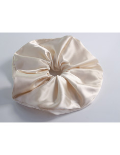 SCRUNCHIE SATYNOWA MEGA DUŻA XXL SATYNA ŚREDNICA 16 CM ECRU