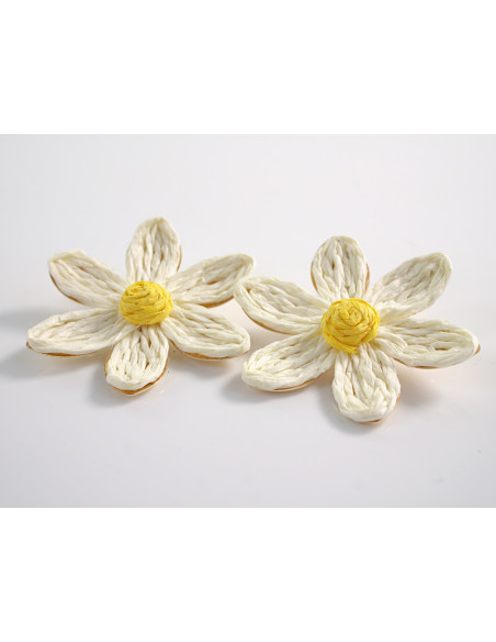 Kolczyki KWIATY BOHO KWIATKI  LOLITA AKCESORIA srebrny sztyft 925 ECRU