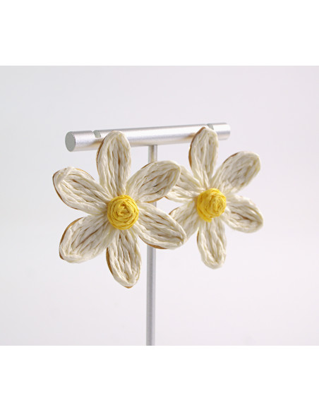 Kolczyki KWIATY BOHO KWIATKI  LOLITA AKCESORIA srebrny sztyft 925 ECRU
