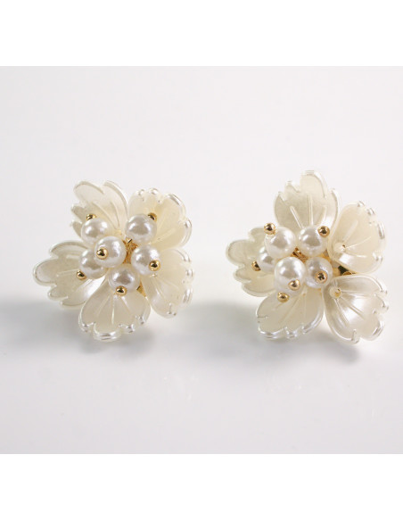 Kolczyki perłowe KWIATKI KWIATUSZKI LOLITA AKCESORIA srebrny sztyft 925