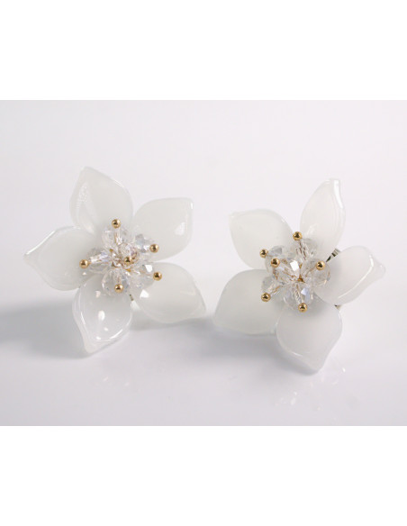 Kolczyki BIAŁE  KWIATKI KWIATUSZKI LOLITA AKCESORIA srebrny sztyft 925