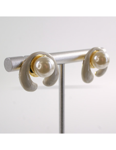 Kolczyki BIAŁE ZAWIJASY Z PERŁĄ LOLITA AKCESORIA STAL CHIRURGICZNA