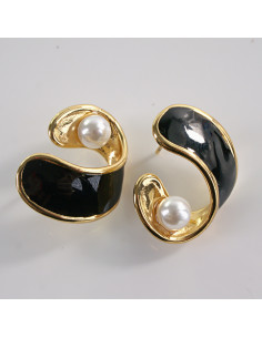 Kolczyki CZARNE ZAWIJASY Z PERŁĄ LOLITA AKCESORIA STAL...