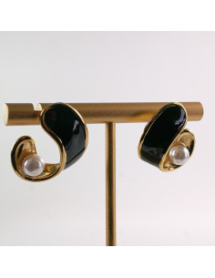 Kolczyki CZARNE ZAWIJASY Z PERŁĄ LOLITA AKCESORIA STAL... 2