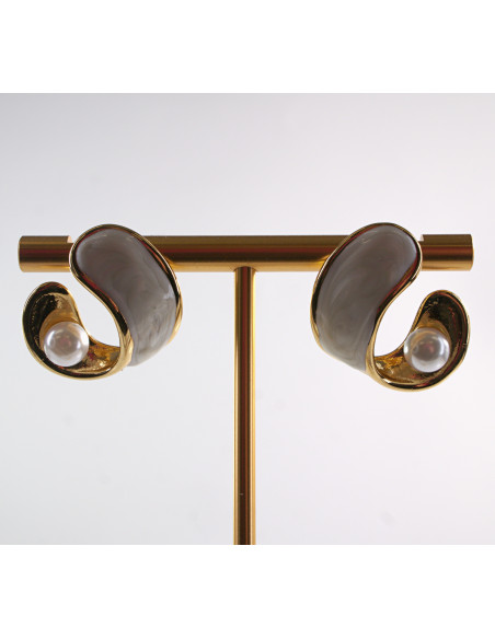 Kolczyki BIAŁE ZAWIJASY Z PERŁĄ LOLITA AKCESORIA STAL CHIRURGICZNA