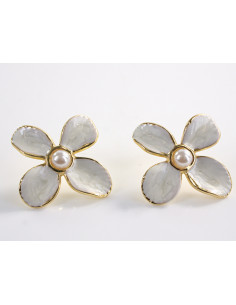 Kolczyki KWIATKI KWIATY ECRU  LOLITA AKCESORIA STAL...