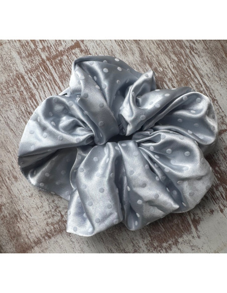 GUMKA DUŻA SCRUNCHIE SATYNOWA MEGA XXXL SATYNA ŚR.18 CM NIEBIESKI KROPKI