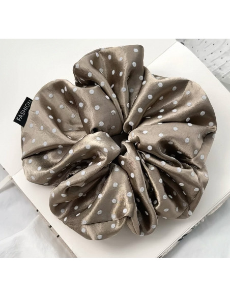 GUMKA DUŻA SCRUNCHIE SATYNOWA MEGA XXXL SATYNA ŚR.18 CM BRĄZOWY KROPKI