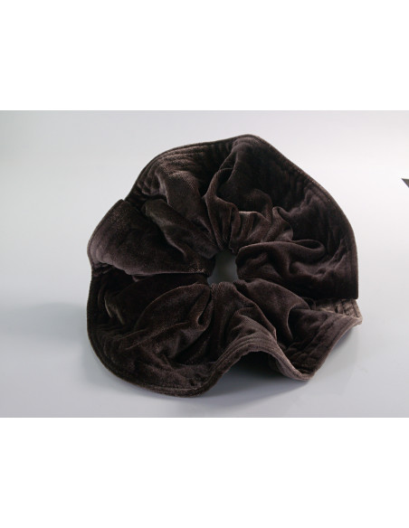 GUMKA DUŻA SCRUNCHIE AKSAMITNA LAMÓWKA MEGA XXXL BAKŁAŻANOWY ŚR. 20 CM