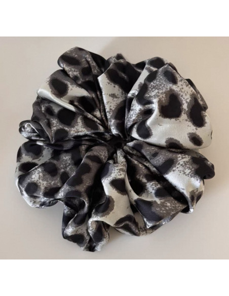 GUMKA DUŻA SCRUNCHIE W PANTERKĘ MEGA XXXL  ŚR. 18 CM CZARNY W CĘTKI