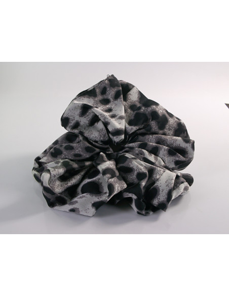 GUMKA DUŻA SCRUNCHIE W PANTERKĘ MEGA XXXL  ŚR. 18 CM CZARNY W CĘTKI
