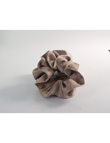 GUMKA DUŻA SCRUNCHIE MARSZCZONA  PODWÓJNA XXL  ŚR. 14 CM JASNY BEŻ