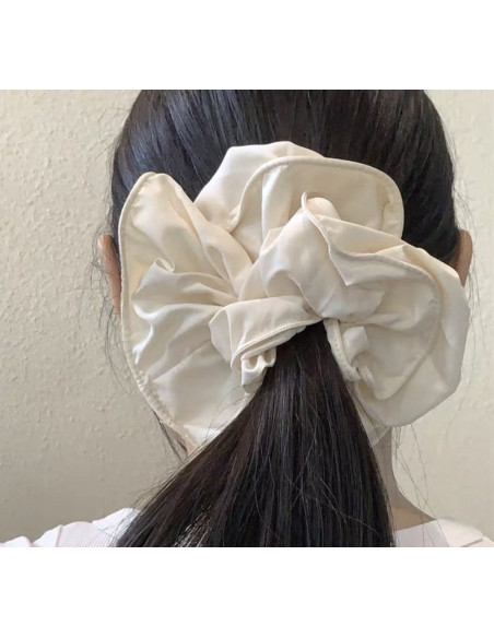 GUMKA DUŻA SCRUNCHIE DELIKATNA TAFTA  XXXL  ŚR. 18 CM KREMOWY