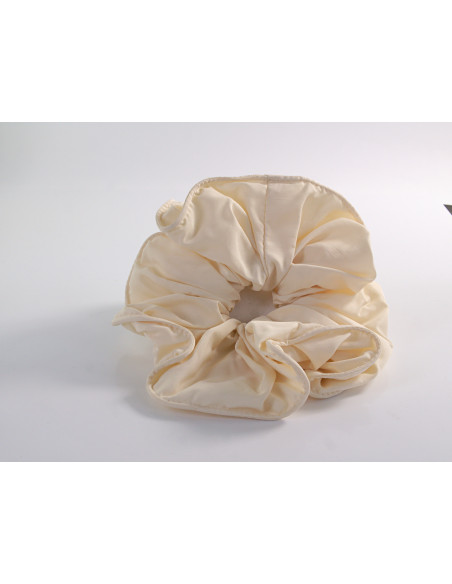 GUMKA DUŻA SCRUNCHIE DELIKATNA TAFTA  XXXL  ŚR. 18 CM KREMOWY