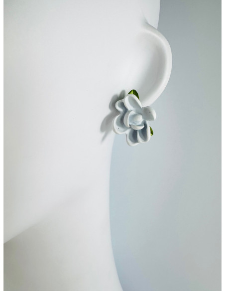 Kolczyki BIAŁE KWIATKI BOHO Lolita Accessories srebrny sztyft 925