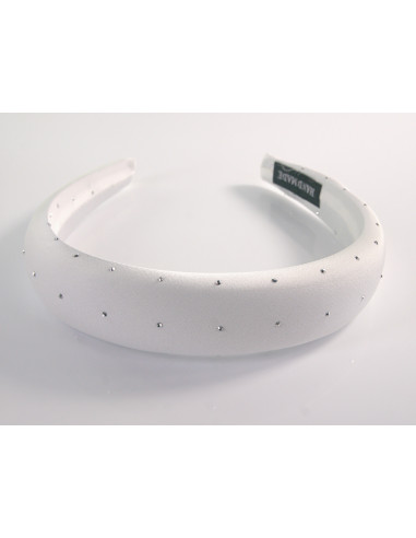 OPASKA DO WŁOSÓW NA GŁOWĘ  BIAŁA Z  DŻETAMI...