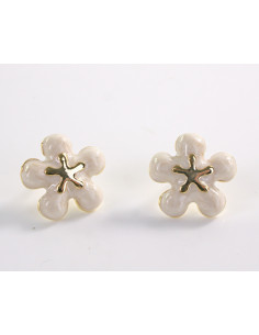 Kolczyki KWIATKI KWIATUSZKI ECRU LOLITA AKCESORIA srebrny...